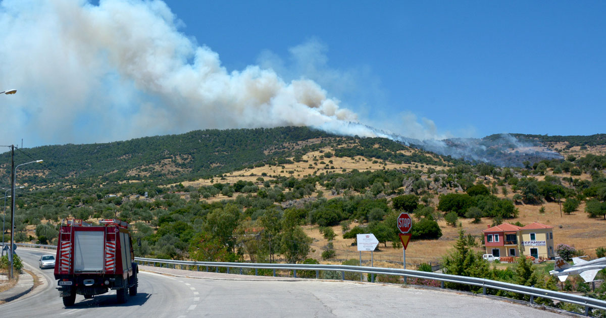 Μεγάλη φωτιά μεταξύ Κάπης και Μανταμάδου Λέσβου